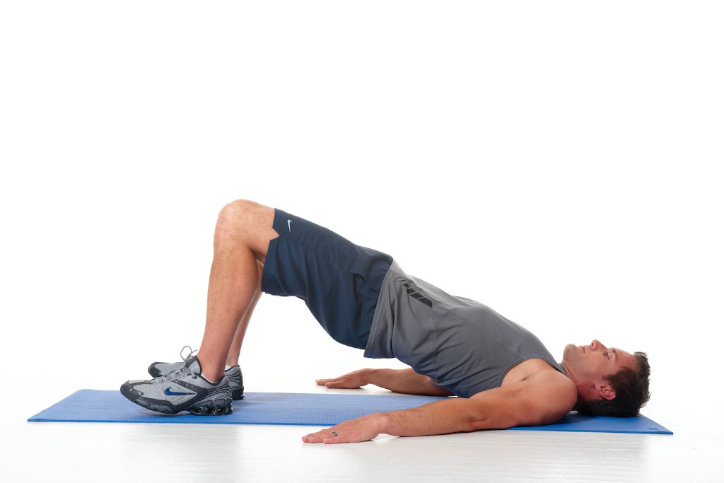 runnersworld's tweet photo. How to cure and prevent the most common running injuries https://t.co/YckIOQSDKh https://t.co/gbgVnXlBSb