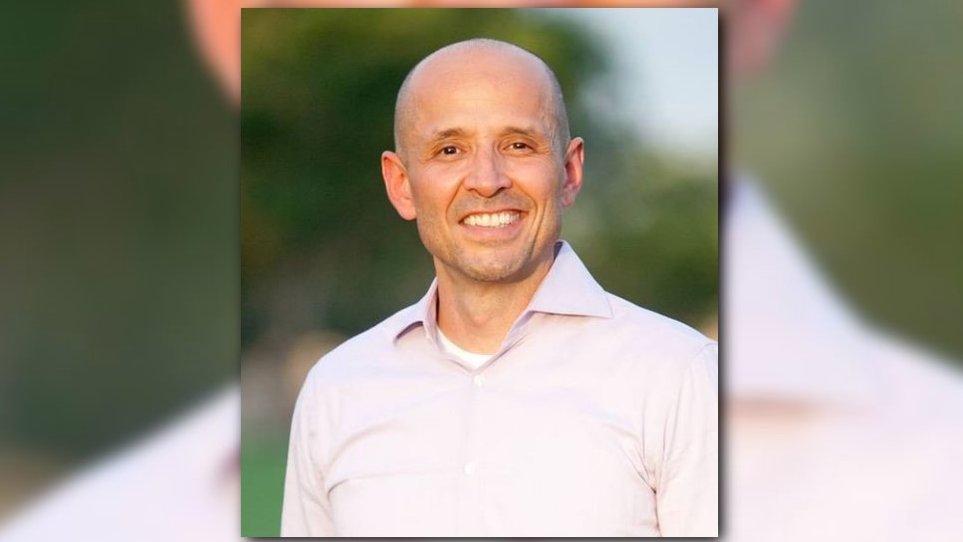 brahmresnik's tweet photo. BREAKING Democrat @azdavidgarcia will announce next week he's running for #Arizona governor, per sources. Calling supporters today. #AZGOV https://t.co/vr7ntA9k8h
