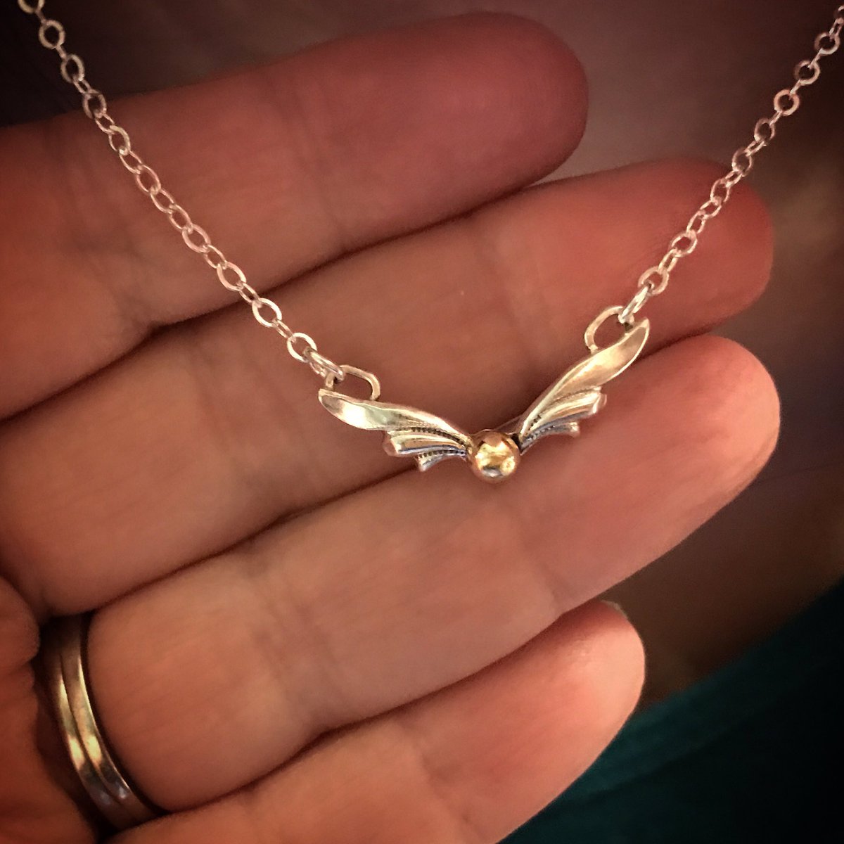 ShopDrhew's tweet photo. #drhew #debrarhew #handmadeisbetter  #artisanjewelry #
#supporthandmade #vaartist #jewelry #sterlingsilver #brass #harrypotter #snitch https://t.co/0t1ALC4Os6