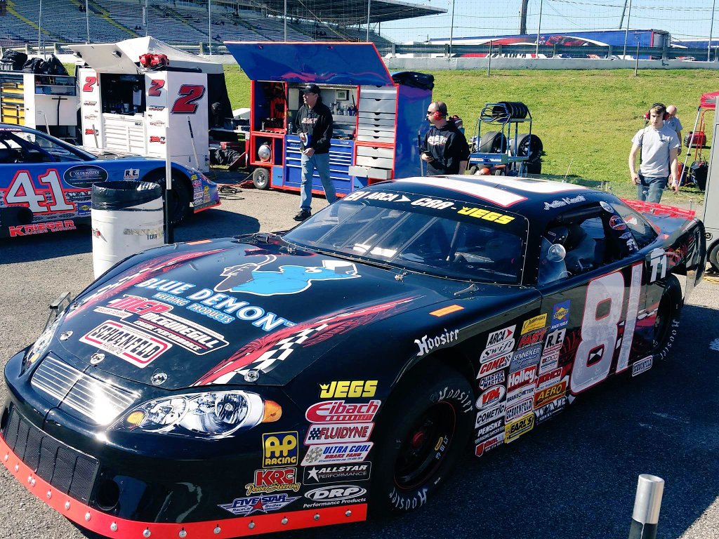 LorzRacingSrvcs's tweet photo. Good luck this weekend @TheAustinKunert. #81 at Nashville Fairgrounds CRA Super Series Race @bluedemonweld. https://t.co/maLVsBwn8E