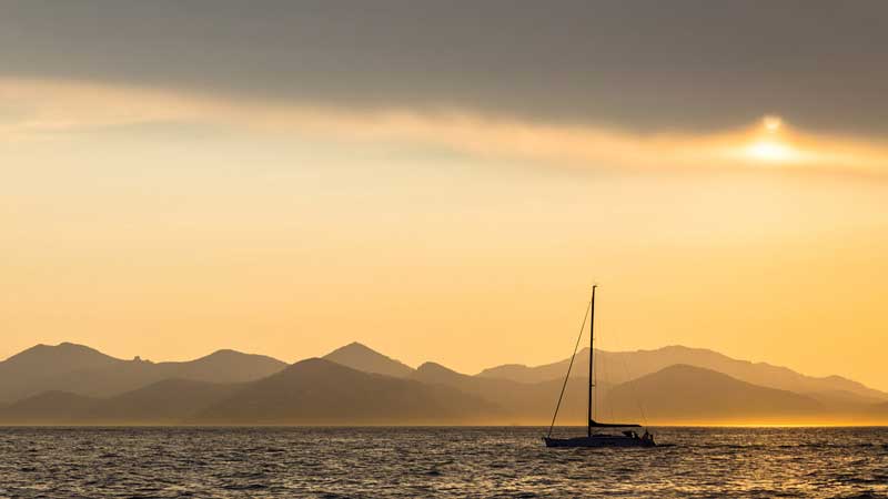 lokasiviral's tweet image. #zaqaratravel : Our favourite port stops on the Cote D&apos;Azur bit.ly/2o7DAP4 #LiveIntrepid #SailingGuide #…