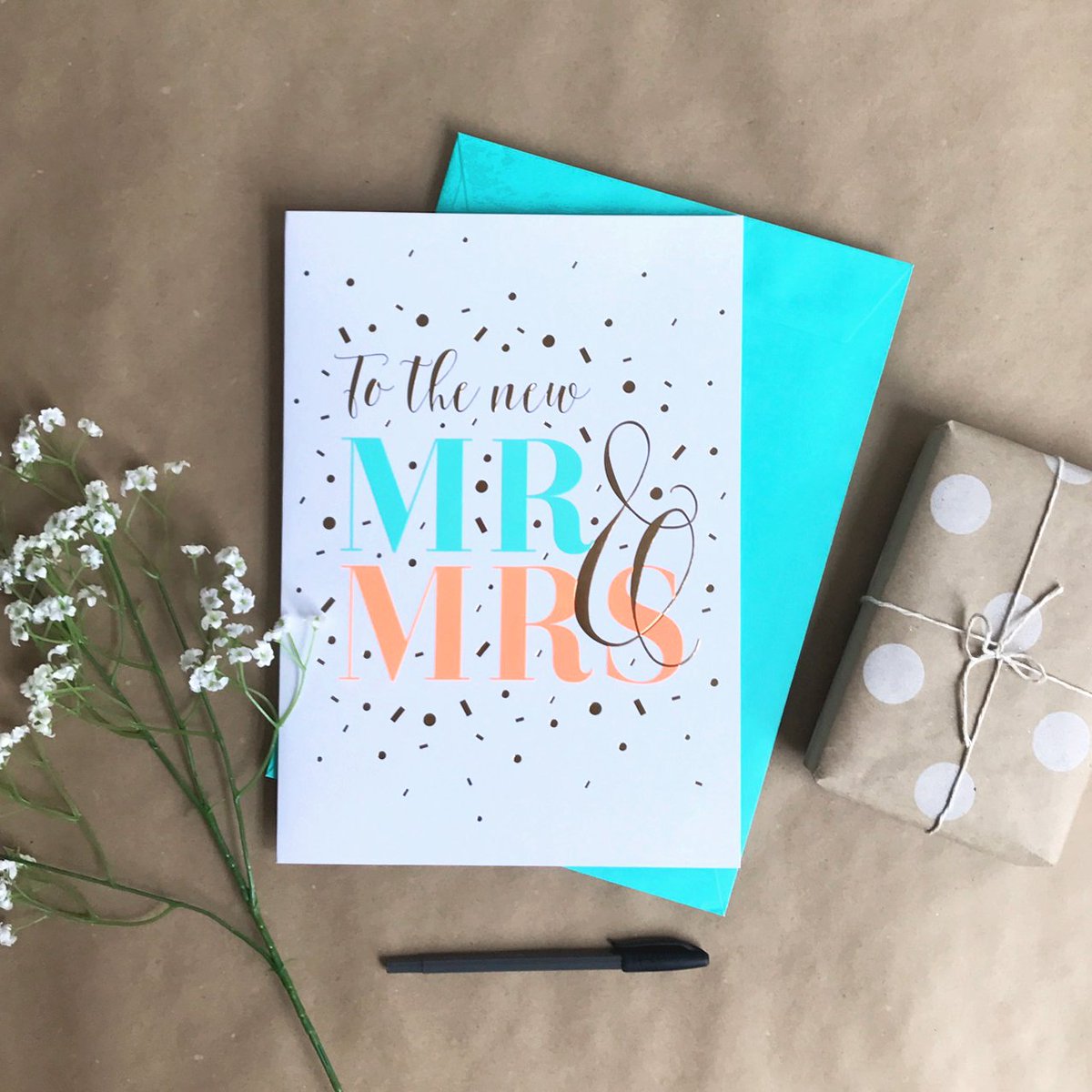 CandleBarkCards's tweet photo. #greetingcard #card #wedding #weddingcard #mrandmrs #weddingwishes #weddingday #brideandgroom #confetti #gold #foil #shiny #shine #white https://t.co/AXxFKqOfYB