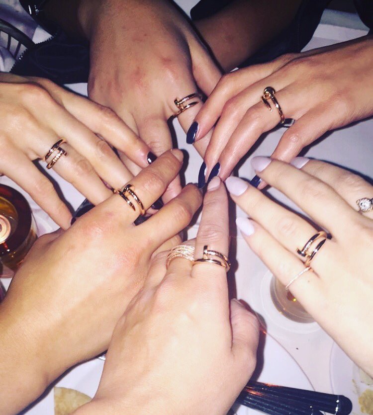 ughezria's tweet photo. this will forever be my favourite thing !!! I love these girls so much https://t.co/bBdX9t071X
