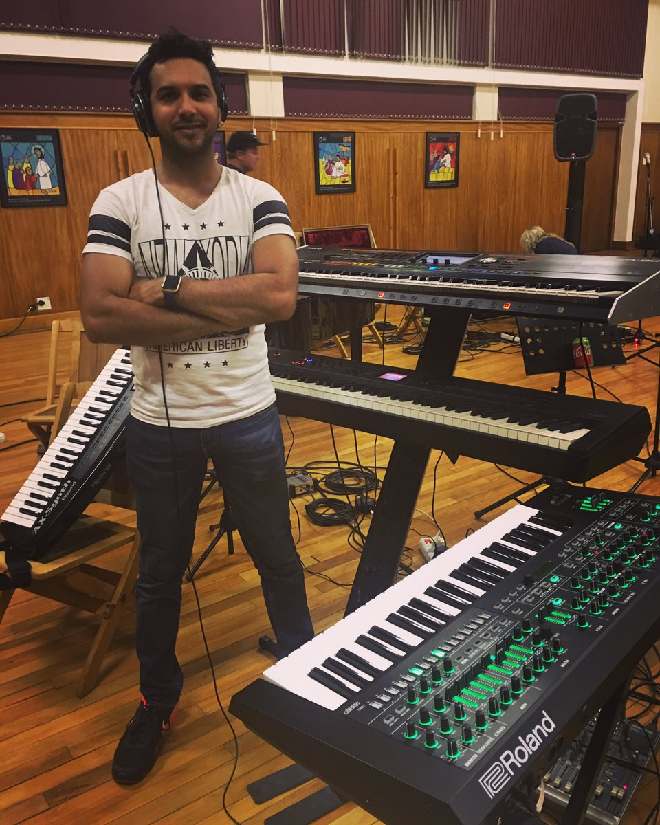 Safely in Oudtshoorn &amp; ready 4 sum rehearsal action with <a href="/karenzoid/">karen zoid</a> 4 our <a href="/KKNKfees/">KKNK</a> shows tmoro &amp; Mon. Onwards &amp; upwards! <a href="/roland_sa/">Roland South Africa</a> ❤