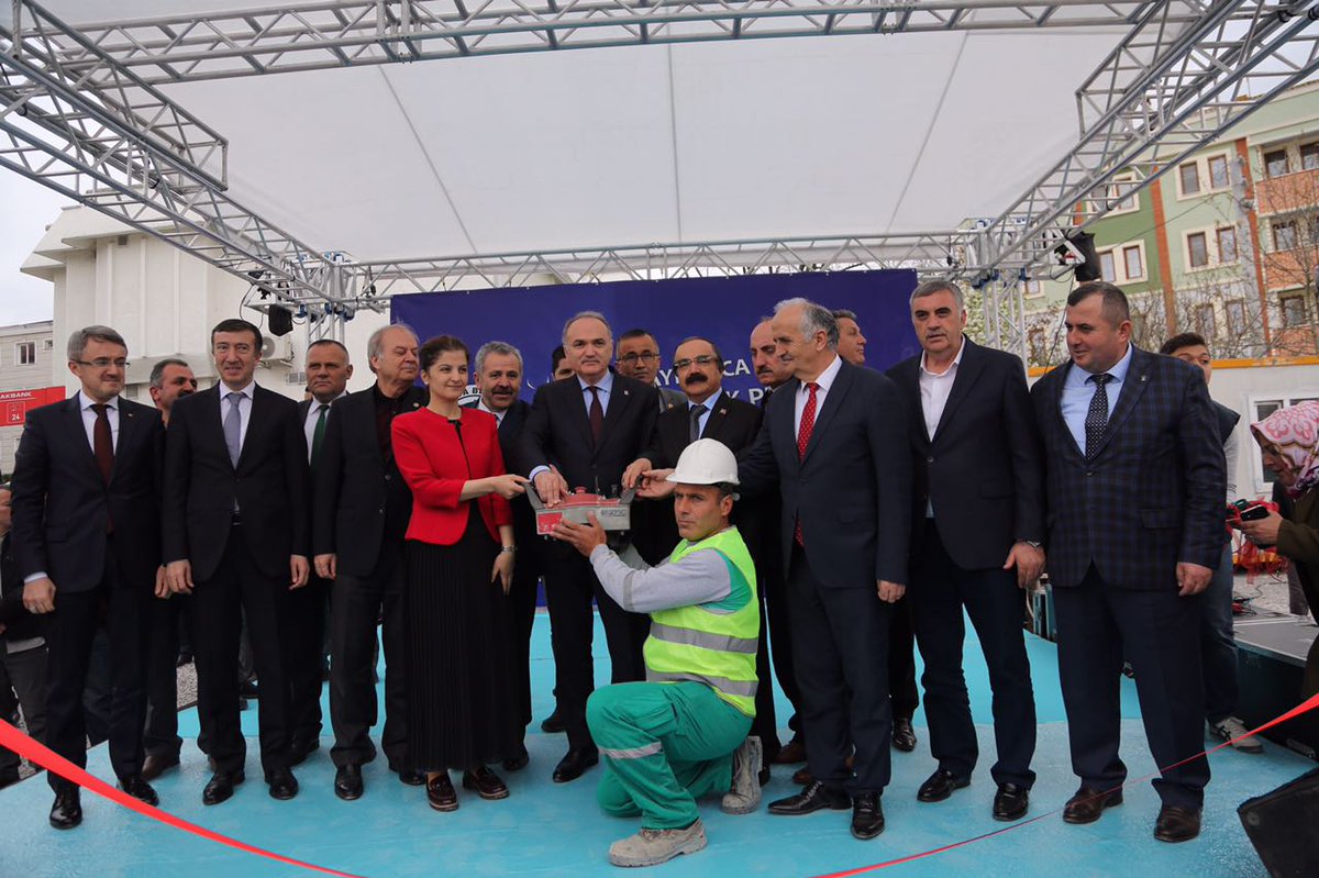 Sayın Bakanımız <a href="/Dr_Faruk_Ozlu/">Faruk Özlü</a>’nün teşrifleriyle İlimizde yeni fabrika ve işletmelerin açılışını yaptık,temelini attık.