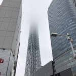 試練の塔!？悪天候のなか佇むスカイツリーが物々しいw