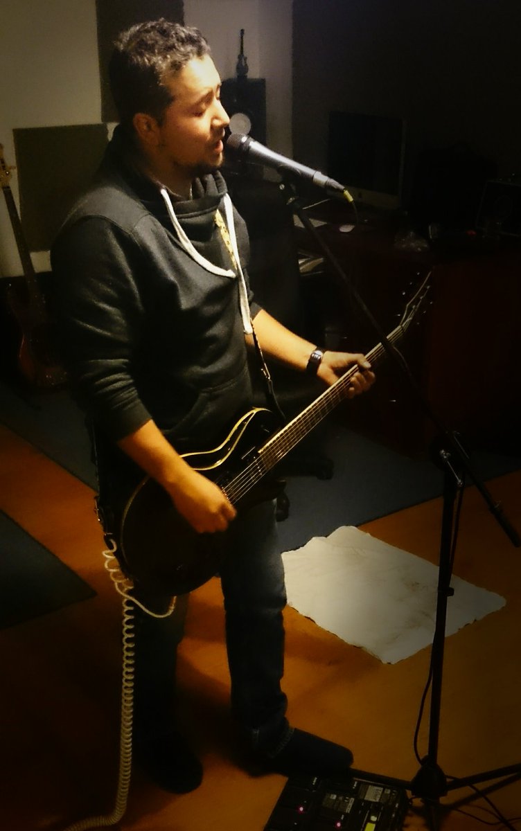 Pullso49's tweet photo. Noche de ensayo #Pullso49 #LíneaFrágil #ViernesTadicional https://t.co/40XtXBQsXU