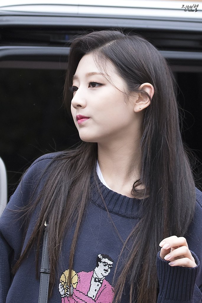 keilinci's tweet photo. RT JiaeByeol: 20170407 뮤직뱅크 출근 정예인
#Lovelyz #예인 #Yein https://t.co/32YcvQn5d5 (via Twitter https://t.co/7zWPwMO0vg) https://t.co/RylfmzW2aq