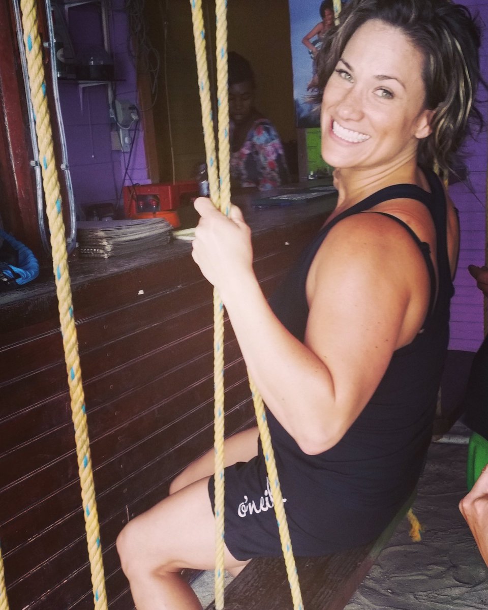 WestbySWTravels's tweet photo. Scrolling through pictures today and ran across my favorite #Belize restaurant swing! #backtobelize #fbf #traveldiaries https://t.co/uRuEIM69Vk