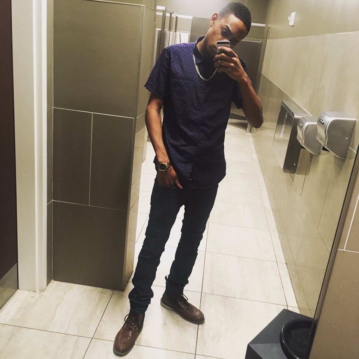 DJSlimQ6's tweet photo. #SkinnyAsHellChallenge https://t.co/do9UfgXXPc