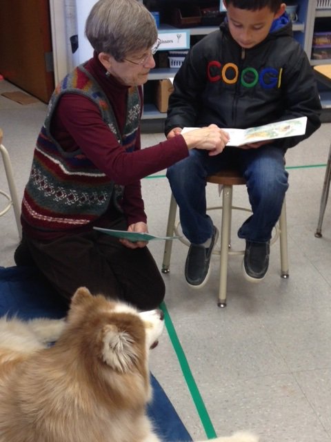 PrincipalLES's tweet photo. Doggone Good Reading by 1st graders &amp; listening by volunteer dogs! Thx you to  P.A.L.s volunteer dogs and their owners! https://t.co/70pFdjXAmM