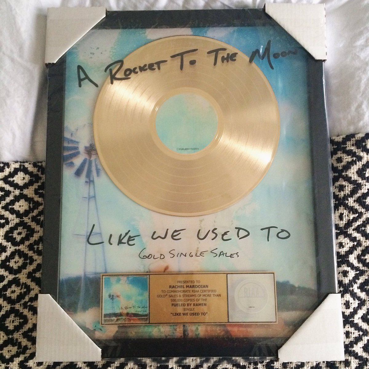 rachmardo's tweet photo. also geeking out/so honored to receive this piece from my time working with #ARTTM. never thought I'd have one of these. #FBR #goldsingle https://t.co/b4cwALMyoR