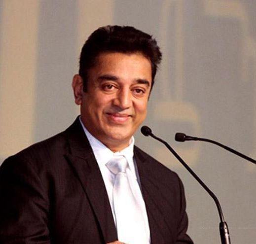 lokmat's tweet photo. ...अन् कमल हसन थोडक्यात बचावले
https://t.co/vRLlFd1gm6

#KamalHaasan #escapefire #tamilactor https://t.co/c9InENMn14
