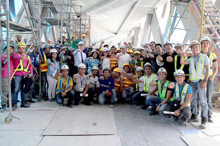 VILLAR: RUNWAY MANILA TO OPEN APRIL 18
(NAIA 3 - RW Manila Footbridge Link)

An iconic walkway and convenient jump… ift.tt/2oiynWK