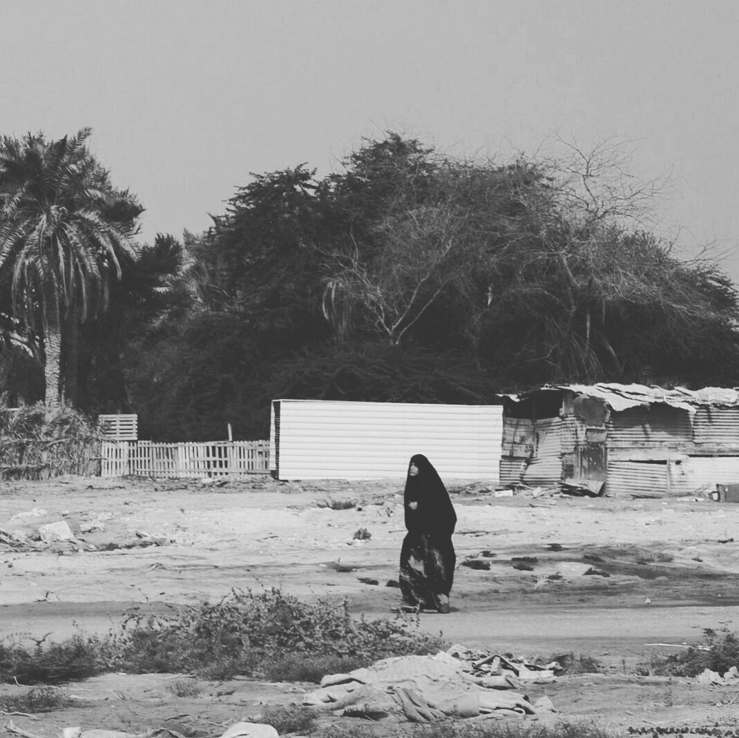 ،

تدري متى تنبسط وتحس بالراحه ،
لا قامت أمك على ممشاك تدعيلك !