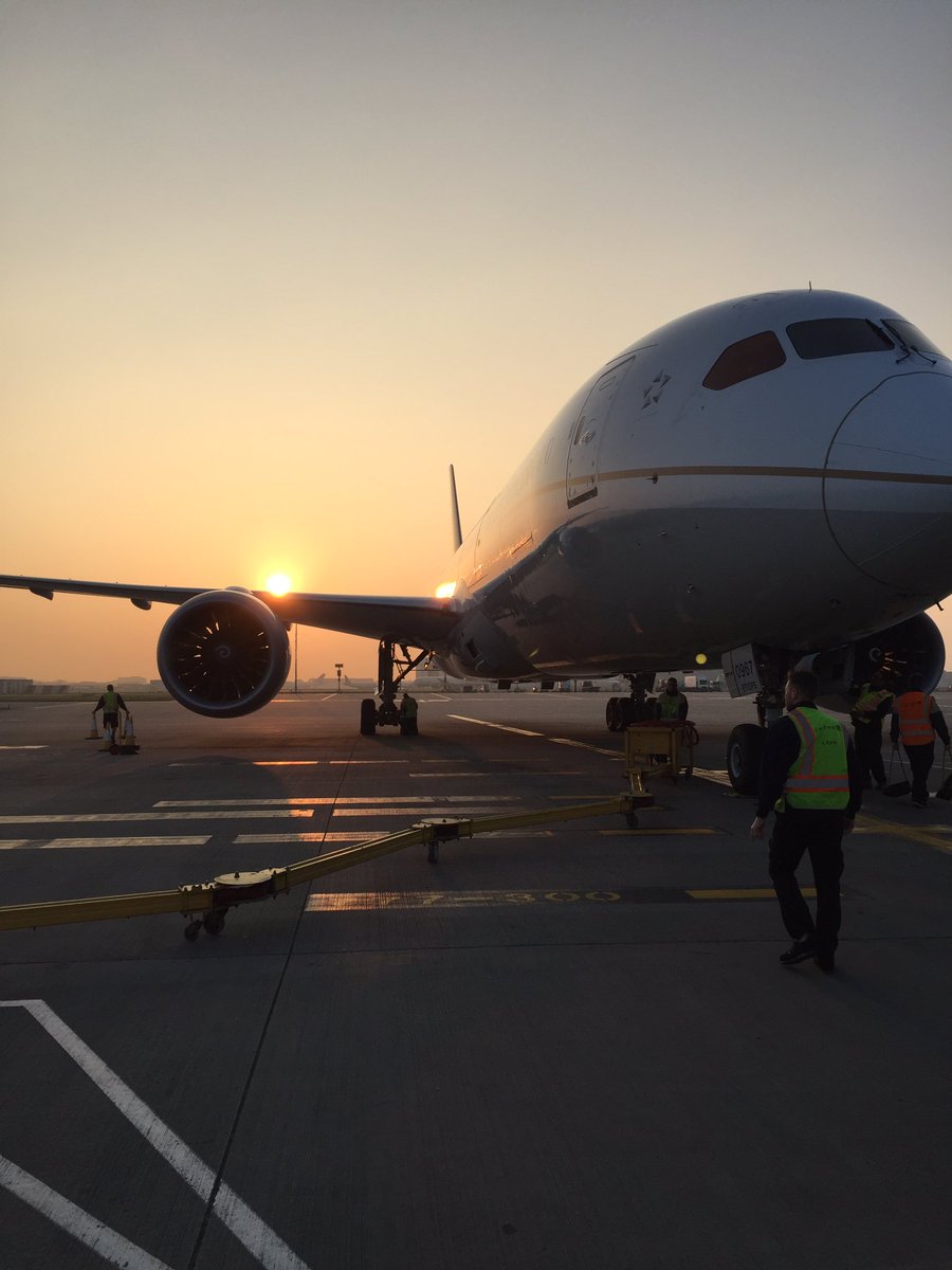 Clive Cronk (@cronk__lhr) on Twitter photo Ready, Steady, STAR <a href="/weareunited/">We Are United</a> Picturesque morning here at LHR with the BTW team getting the day off to a great start #beingunited Ready, Steady, STAR <a href="/weareunited/">We Are United</a> Picturesque morning here at LHR with the BTW team getting the day off to a great start #beingunited