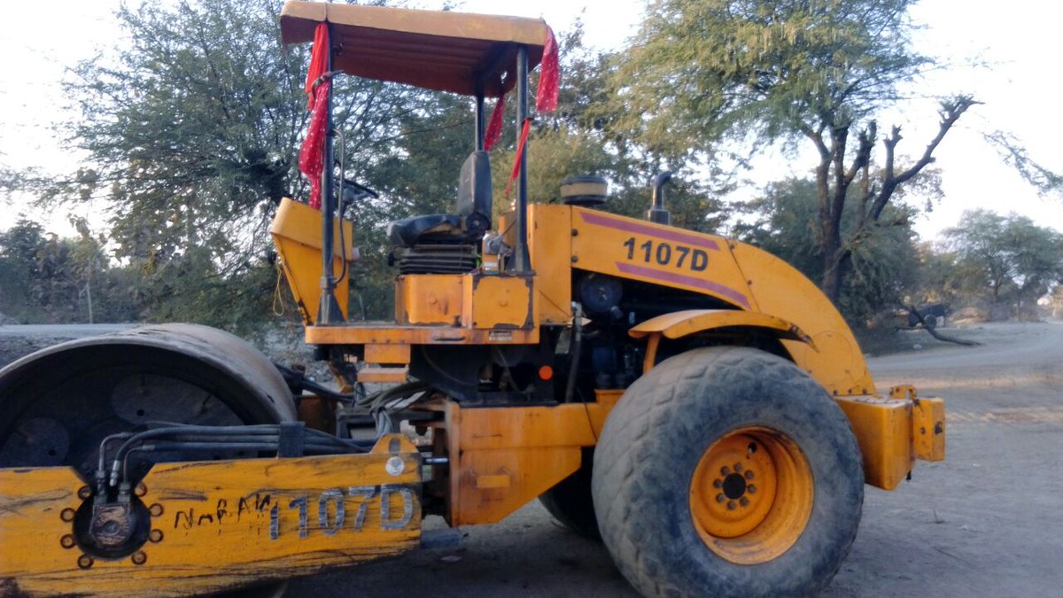SharedMachine's tweet photo. Vibro Roller for rent in Pune
https://t.co/CIi7liOO2f
#vibroroller #heavyequipment #constructionmachines #sharedmachine https://t.co/aTb2Z127OH