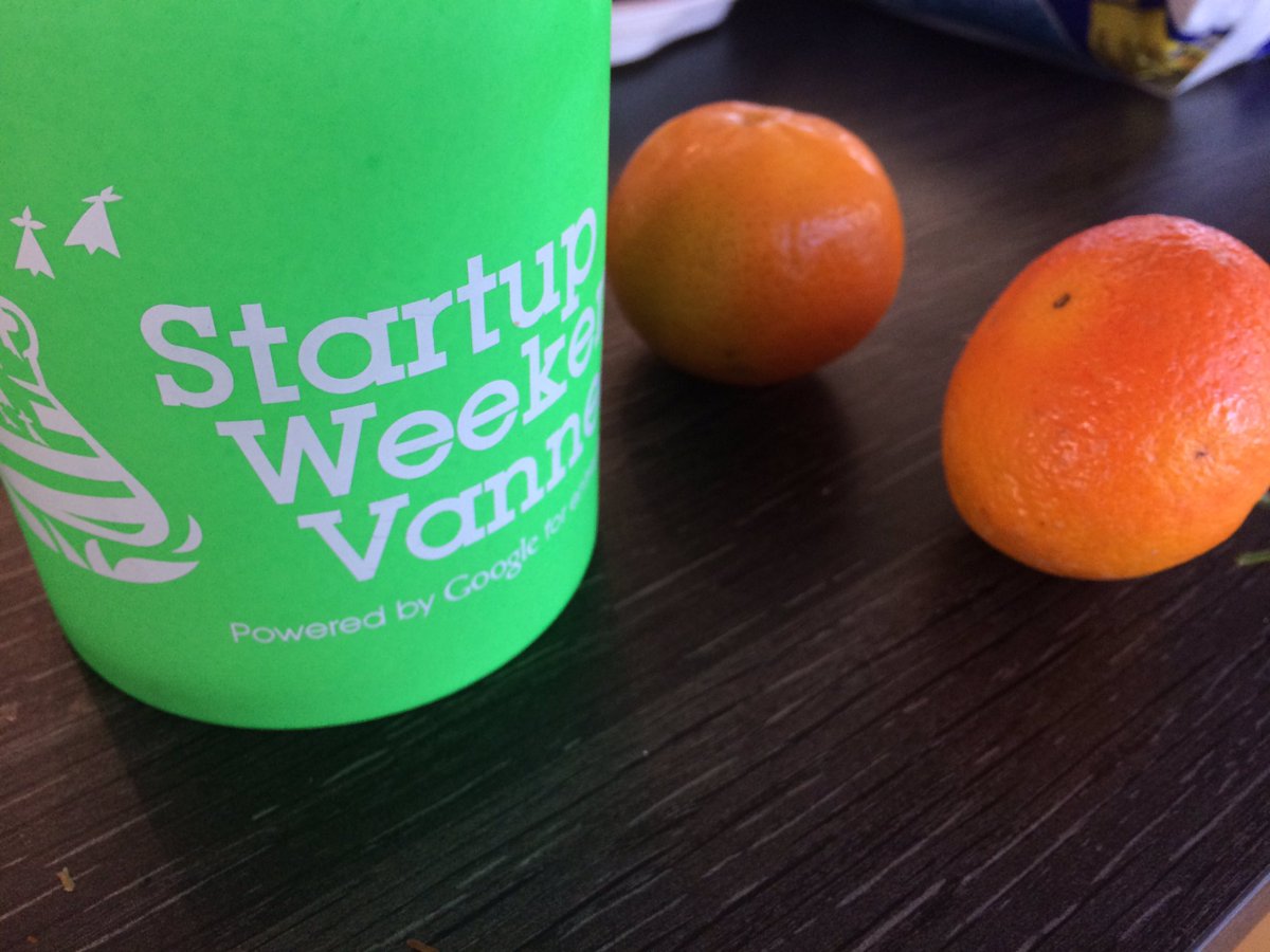 CecilePdrn's tweet photo. Deuxième journée du startup week-end Vannes : c'est parti ! #swvannes #startupweekend https://t.co/v5VmISS6sH