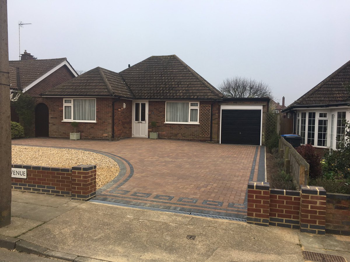 UK Contracts Group tweet media