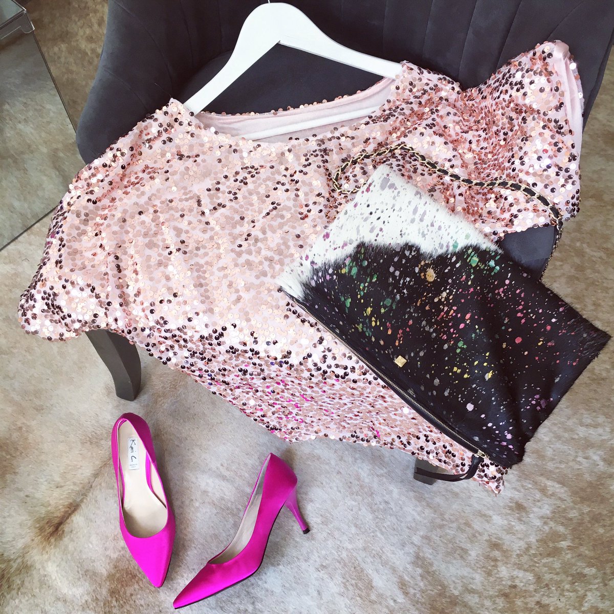 Collective_UK_'s tweet photo. Wear #colour with #confidence 🎀👠Shop our #SS17 collection online and @ our #showroom #karicshoes #handbag #pumps #fuchsia #spring #wiw #LOTD https://t.co/FieQgiD45J