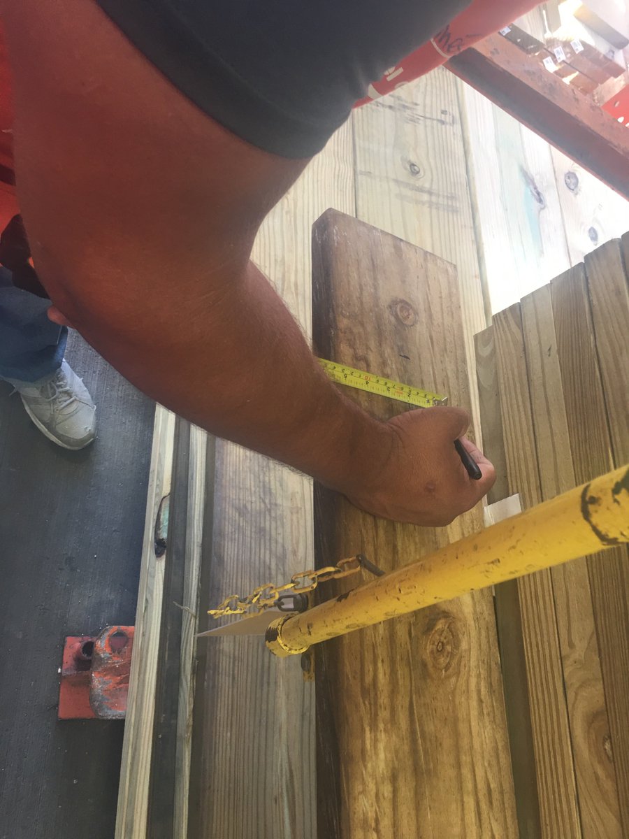 TeamGVM's tweet photo. ¡En proceso de construcción de bancos en el patio! #teamGVM https://t.co/nfqqIHmmcs