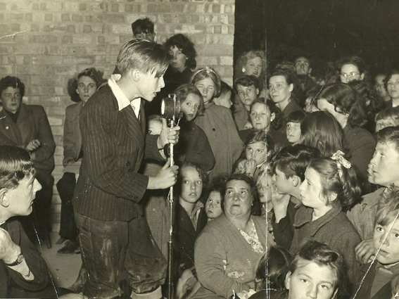 @PaulClark4GandR As a boy from Bethnal Green I won my first Talent Contest singing to East-end hop-pickers down in Kent now I live there