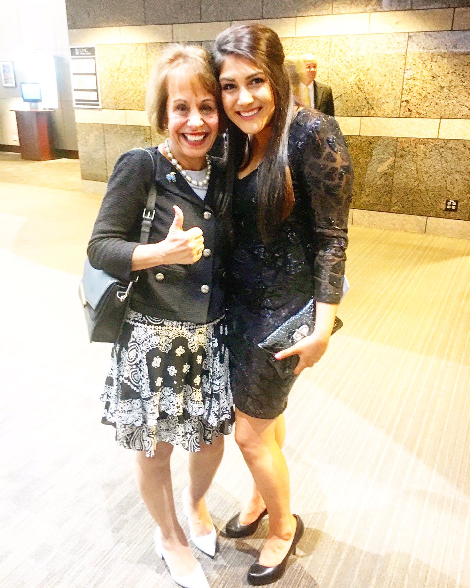 lexjuarezlive's tweet photo. Finally got to meet @ChancellorFolt at the #MJHoF2017 ... such a wonderful experience! Blessed to be a Tar Heel 💙🐑 https://t.co/VL8XZmu7wN