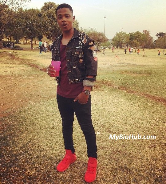 KwenzaSthole's tweet image. #MyFavouriteAfricanCelebrities 
#Mocooper CEO @FifiCooperSan 
@LuyandaMzazi ,
@mathe_mlungisi 
🏆🏆🔥🔥🔥🔥