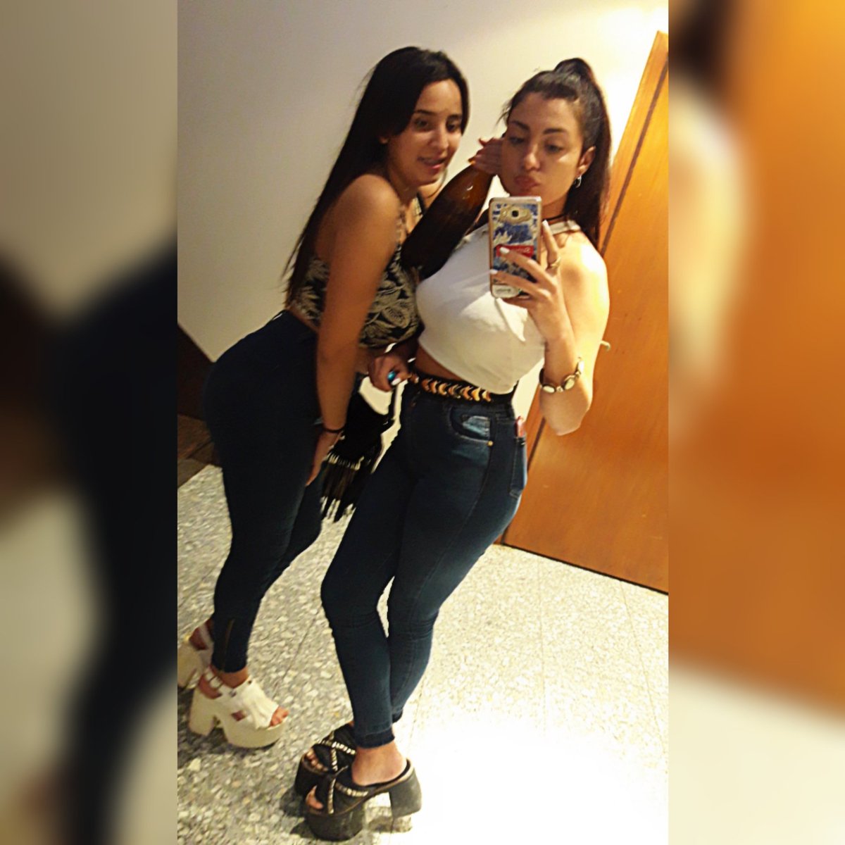 Aarii7's tweet photo. Seguimos con la de siempree la prefee!  Te amo ❤ https://t.co/0QhfctBIUS
