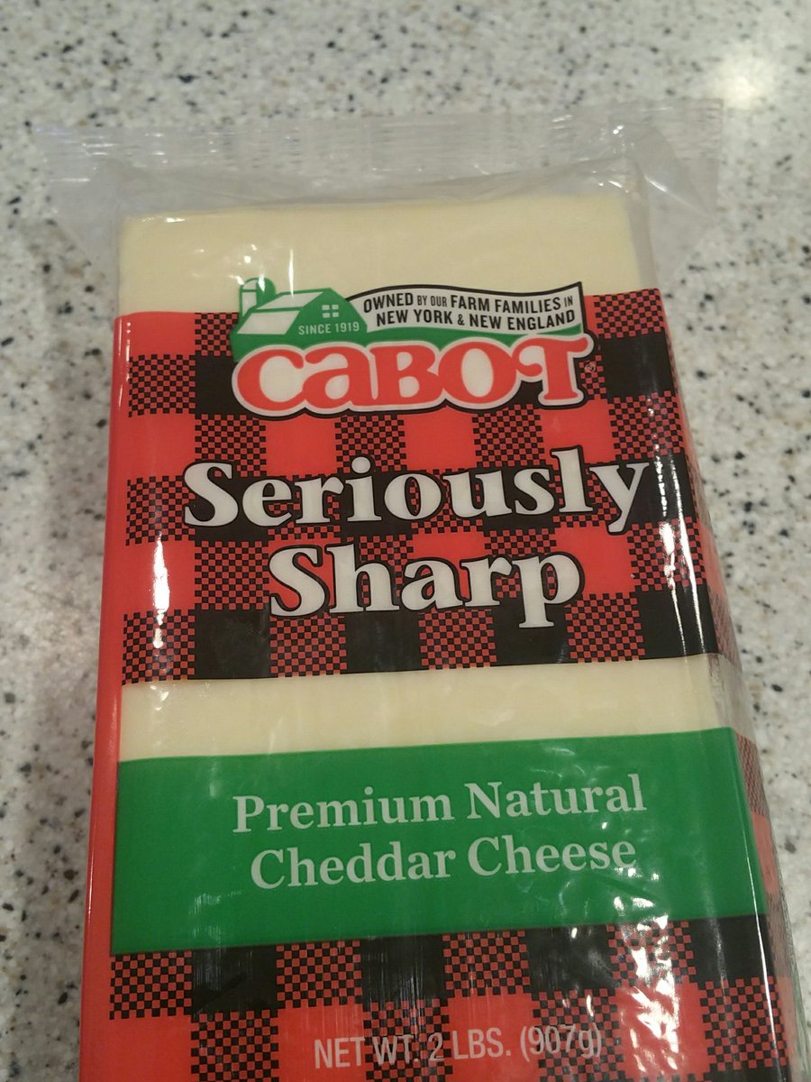 KatrinaM9005's tweet photo. I bought this for a wine tasting party tomorrow..is it mean of me to not use it and save it all for myself? #addictedtocheese #cobotcheese https://t.co/Cj53Wcdybb