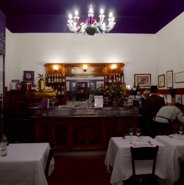 buzzhopper_'s tweet photo. #MILANO - Book at one of the oldest trattorias. The décor and recipes have endured since 1921 #salonedelmobile https://t.co/M2EKXrtriS https://t.co/kfA3Ybt9Jb