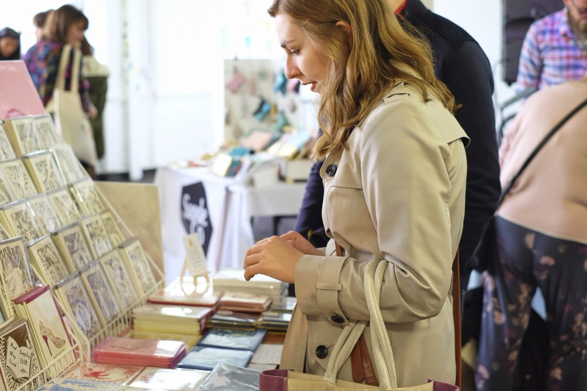 craftyfoxmarket's tweet photo. Only 4 weeks til our spring market @OvalSpace on Sat 6 May - 11am-5pm, free entry and over 70 traders! https://t.co/3JLHPe1DZY https://t.co/wHTI4JtBYT
