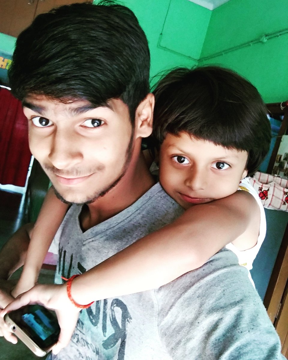 avnishydv15sep's tweet photo. #lovelysis #smallsister #enjoyinglife https://t.co/ejcrtMDlhA