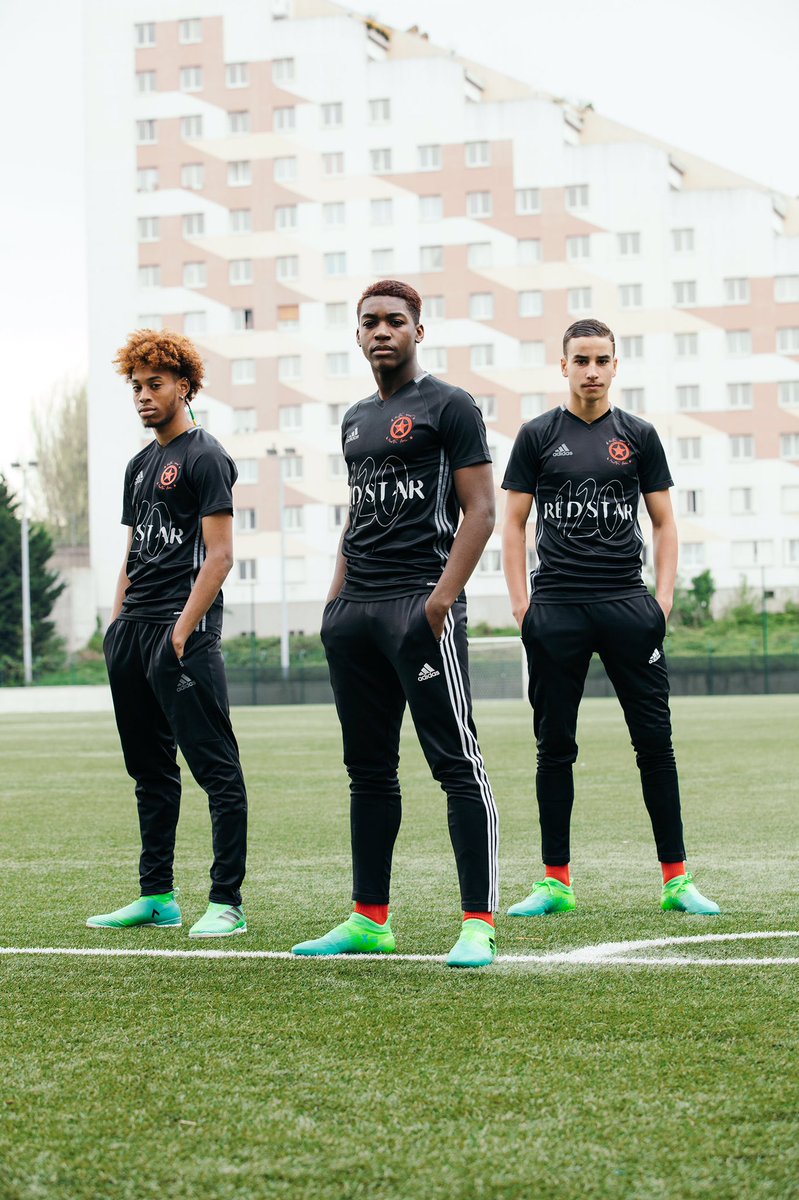 adidasFR's tweet photo. Conçu pour célébrer 120 ans d'histoire.
Le nouveau maillot du @RedStarFC 
#NeverFollow https://t.co/3zGfJvZDNc