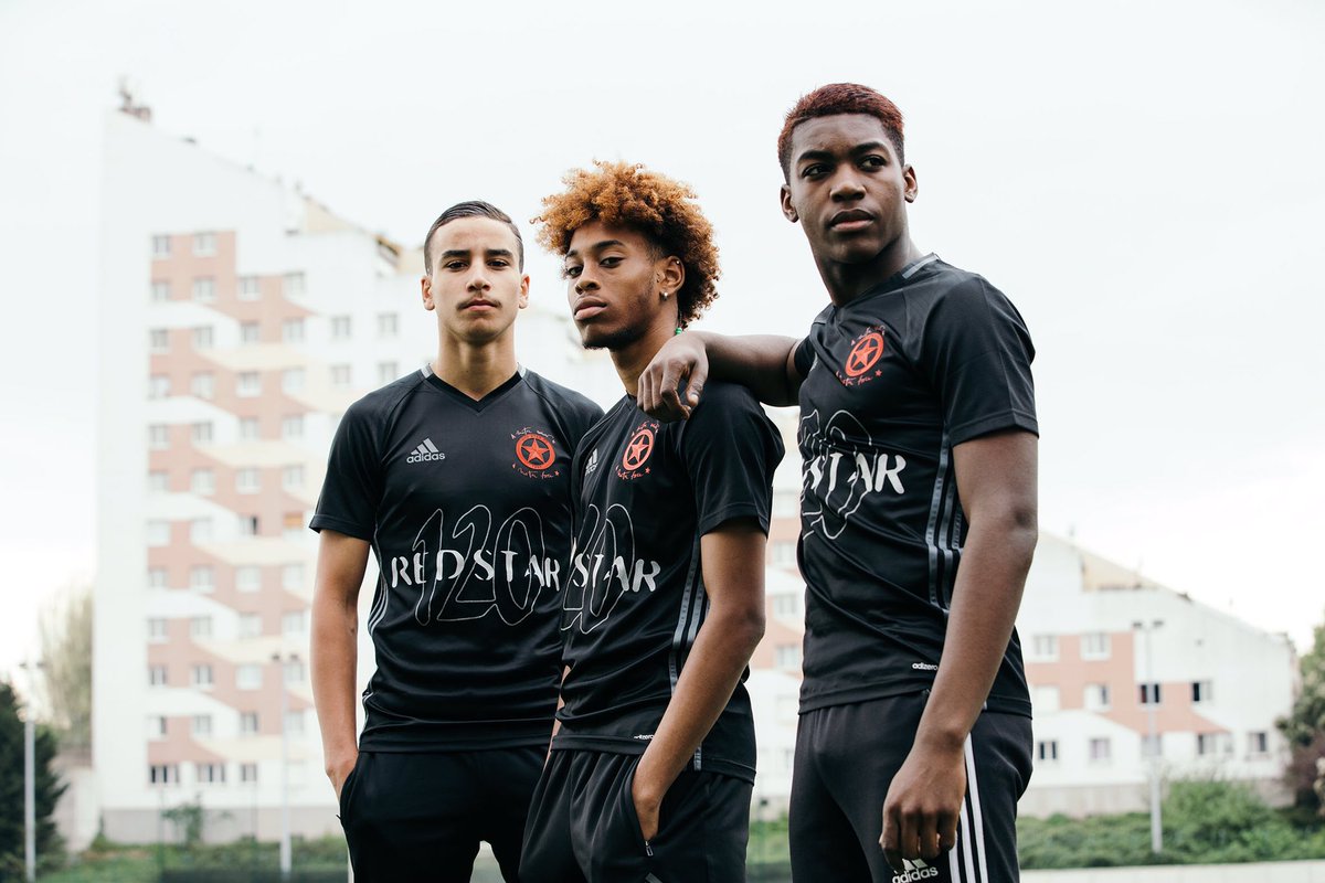 adidasFR's tweet photo. Conçu pour célébrer 120 ans d'histoire.
Le nouveau maillot du @RedStarFC 
#NeverFollow https://t.co/3zGfJvZDNc