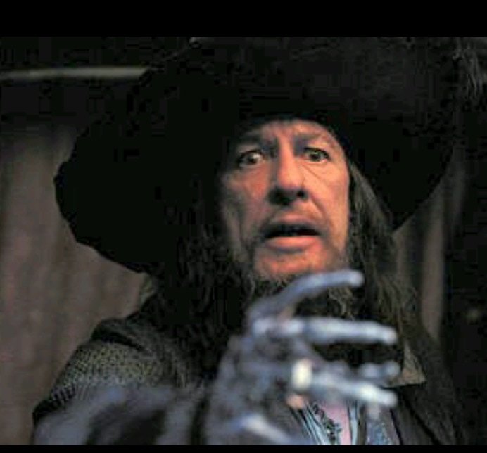 ibtouchdown's tweet photo. 3. Captain Barbossa Vs Lionel Logue. #CharacterWars https://t.co/Qeihs3QA8O