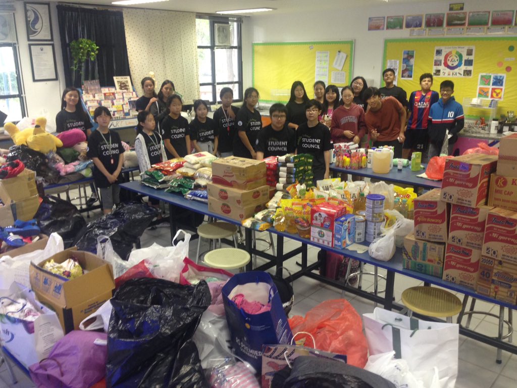 ChristineWiest's tweet photo. MS StuCo collected goods to help over 60 children in 2 orphanages. #SISIndo https://t.co/bZqddfGAAv