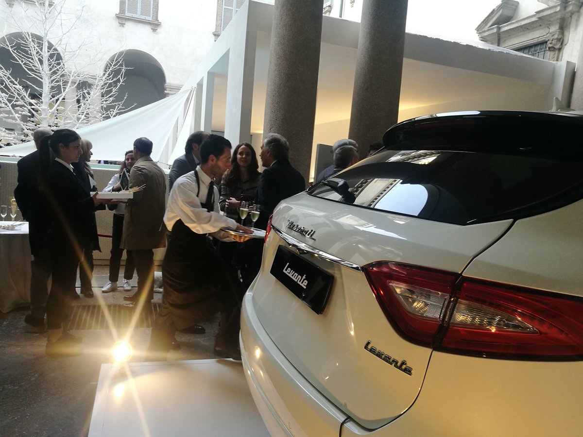partiservice's tweet photo. Il nostro servizio allo stand Maserati #designweek #fuorisalone2017 #fuorisalone #Milano https://t.co/yMS8af0jXI