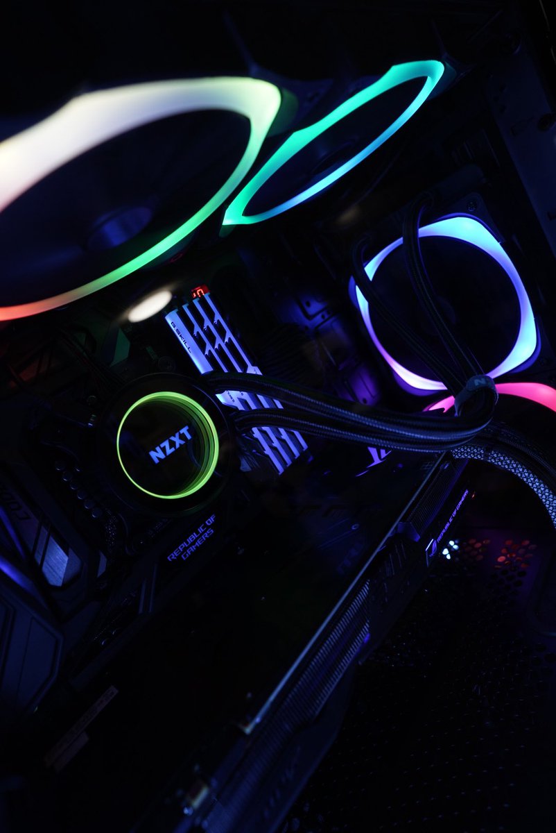 CedricMelbourne's tweet photo. My #RGBeast build @Phanteks @NZXT @ASUS_ROG @GSkillTech #cedricmelbourne https://t.co/E9T8F2pS6R