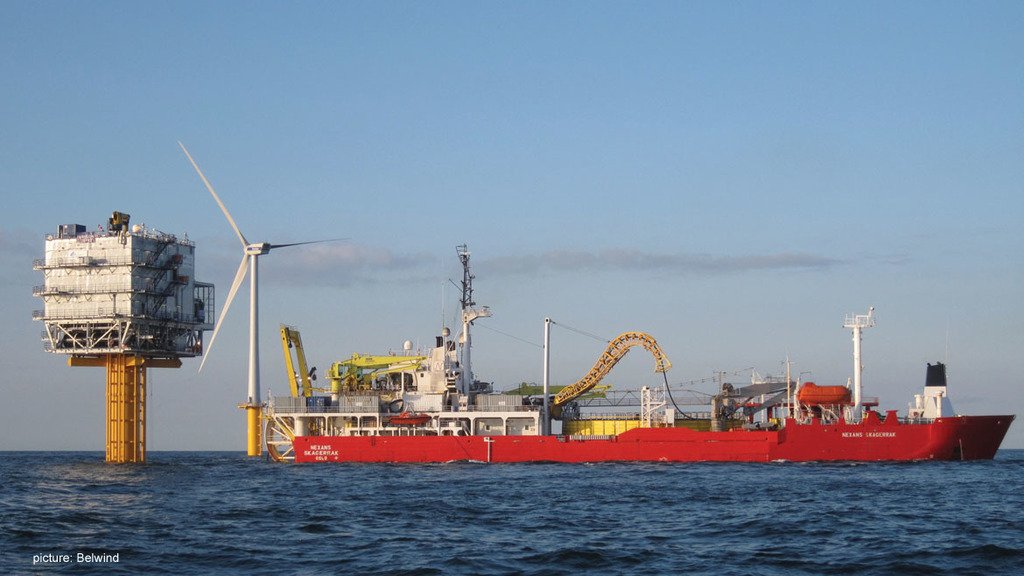 energiesdelamer's tweet photo. Eolien en mer : la dernière turbine dans le Nobelwind est installée
#EDM #belwind #belgique https://t.co/bi2rkdQPYT https://t.co/diA3V9ze36