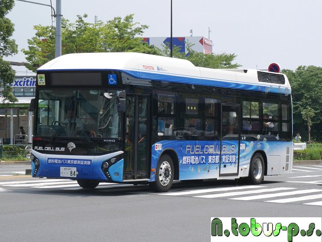 ls1533723's tweet photo. 昨年の試作車と深川営業所導入のS-B101・B102

相変わらず05-2ダイヤばかりのトヨタ車 https://t.co/xEXCLE3tmd