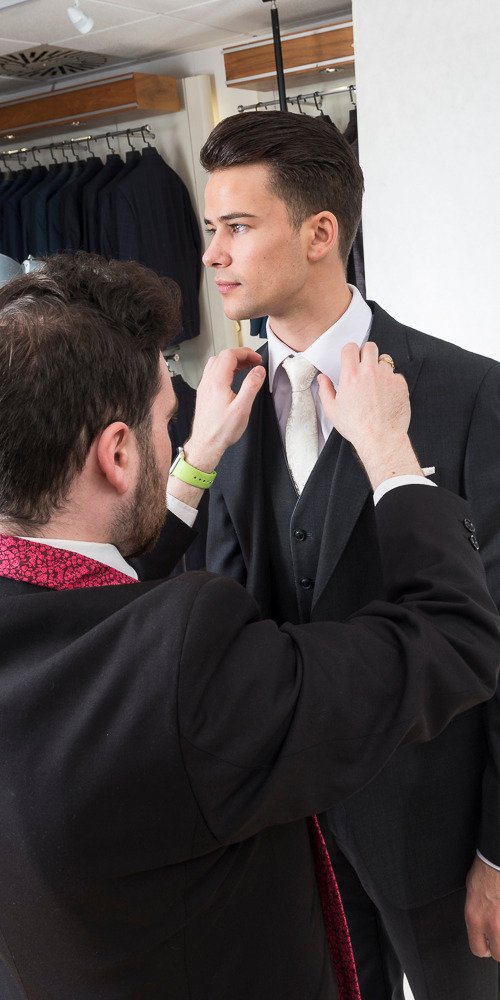 DBSuits's tweet photo. Its saturday the sun is out and our new collection is finally available. So pop in store, the suit of your dreams is waiting for you. https://t.co/UL82mE1KJS