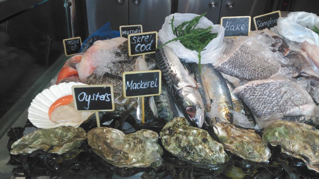 TheCodsScallops's tweet photo. We have such beautiful delights in store for you all today at our Wollaton branch :) #bramcotelane #wollaton #fish https://t.co/FS9Vu9kyGo