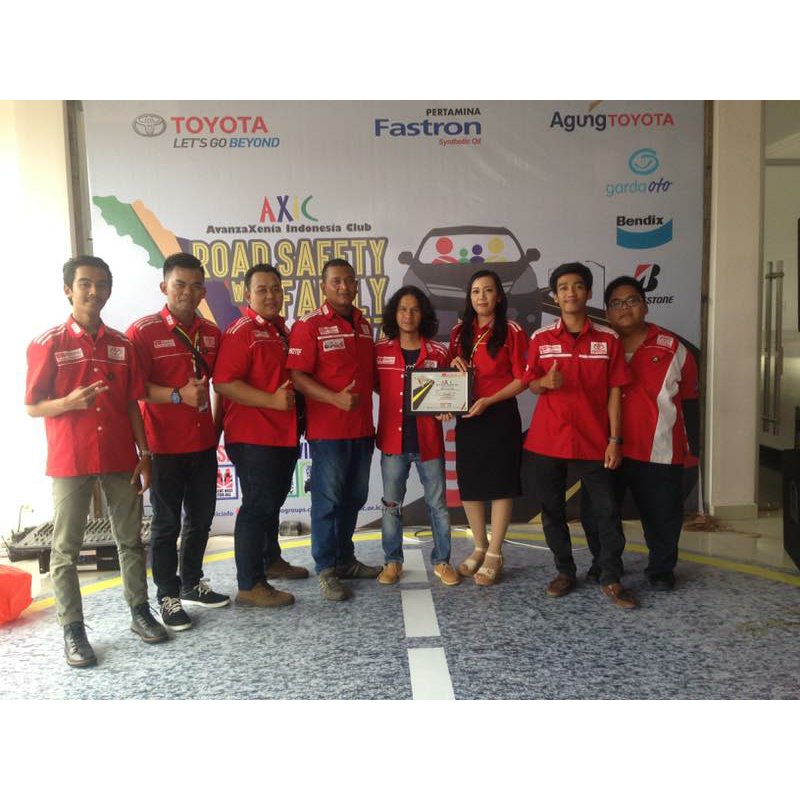 Penyerahan piagam dari axic Pekanbaru ke perwakilan axic Medan 🙌👍