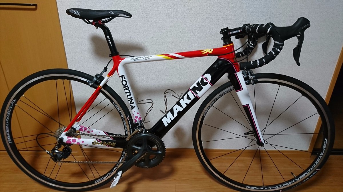 かね 本日ついにmk01ろんぐらいだぁす エディション納車されました 持った瞬間軽さに感動して泣きそうになった W ロードバイク乗りと繋がりたい ロードバイク初心者 俺のマキノ Mk01 ろんぐらいだぁす