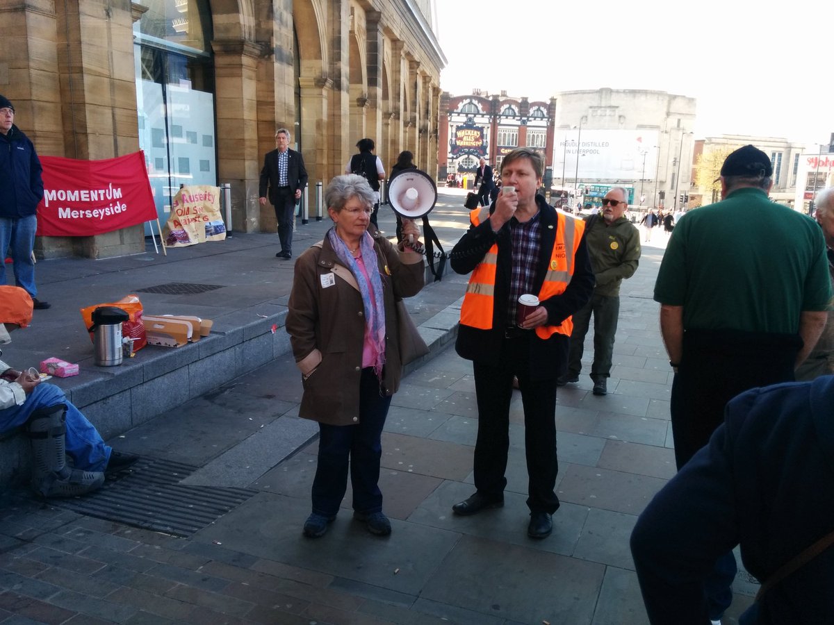 TinaLeesy's tweet photo. Support @RMTunion to protect pur guards #keeptheguardonthetrain #keepthetrainsafe https://t.co/fCHMF4gHMg