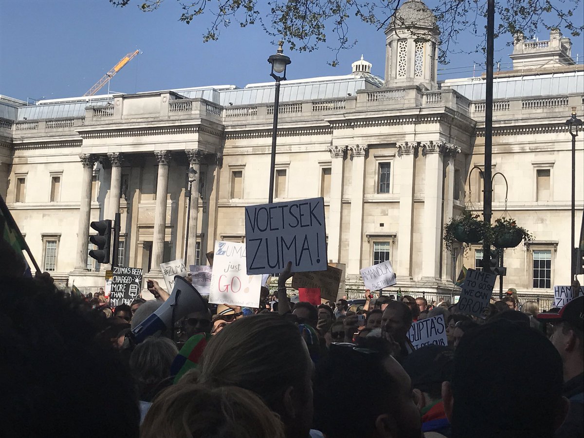 DarronDiesel's tweet photo. #ZumaMustFall in Trafalgar Square, London. 🇿🇦✊️ https://t.co/9lPyTsnYFI
