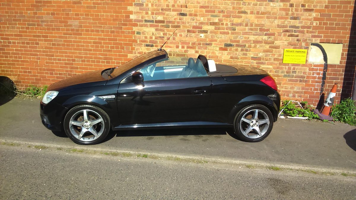 cheapcarz's tweet photo. VH Astra Convertible
Test Drive Today
07984682265 https://t.co/Q7DH6WNcs4