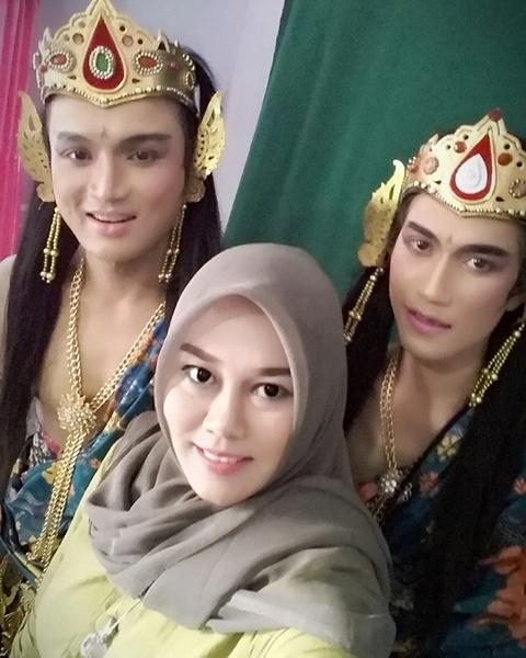 ghanz_sadewa's tweet photo. Tersenyumlah .... walau hati terasa gundah https://t.co/FNWohBbwIy