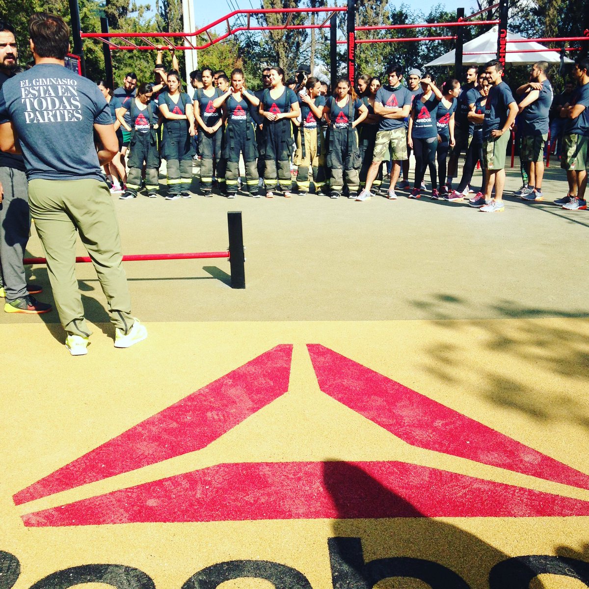 mariapazhc's tweet photo. Con todo 💪🏻👊🏻 #rebookfitnesspark #metapro #BeMoreHuman @ReebokChile @PARQUEMET_ https://t.co/WGD3gl92EC